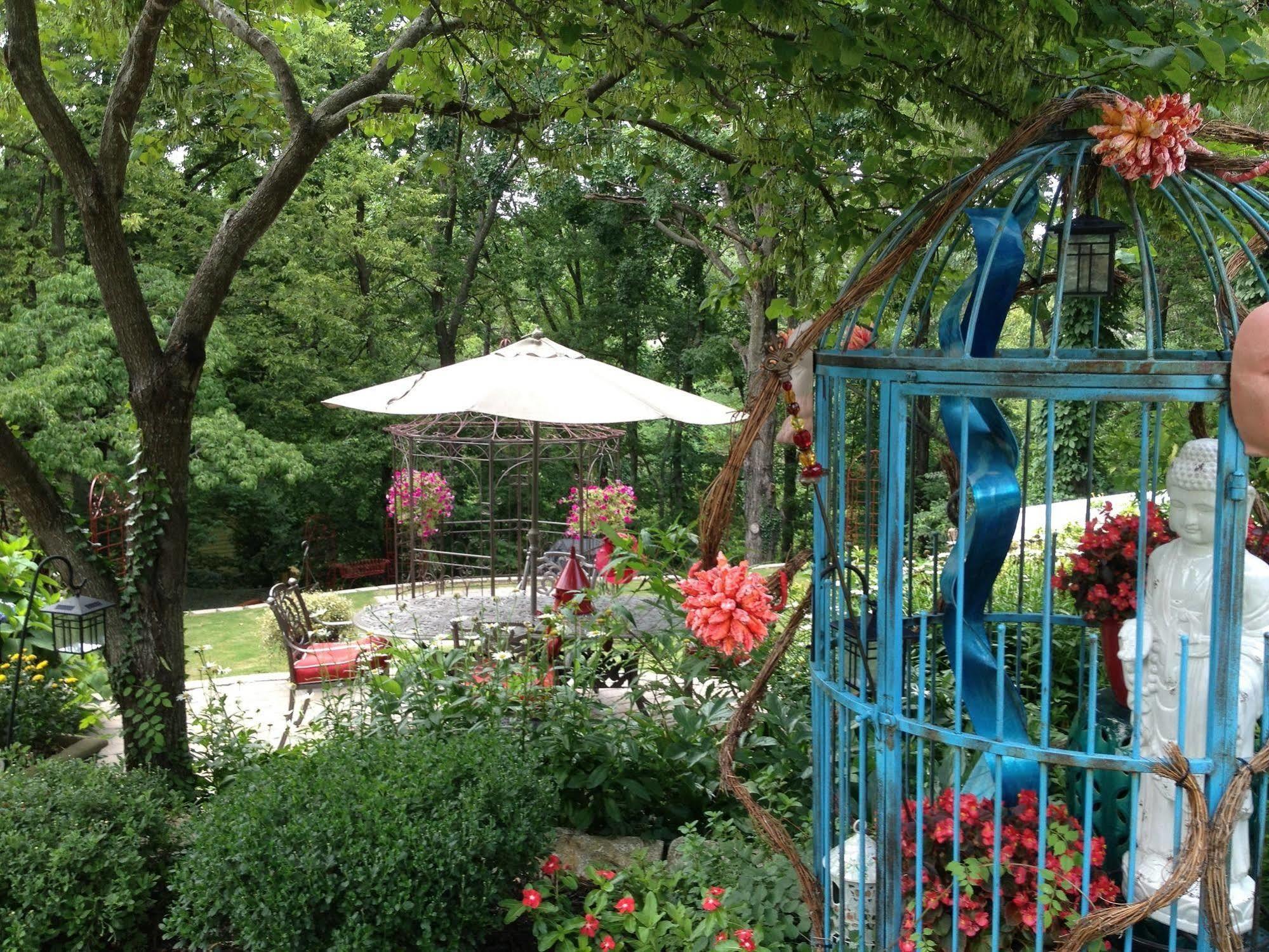 Red Bud Manor Inn Eureka Springs Buitenkant foto