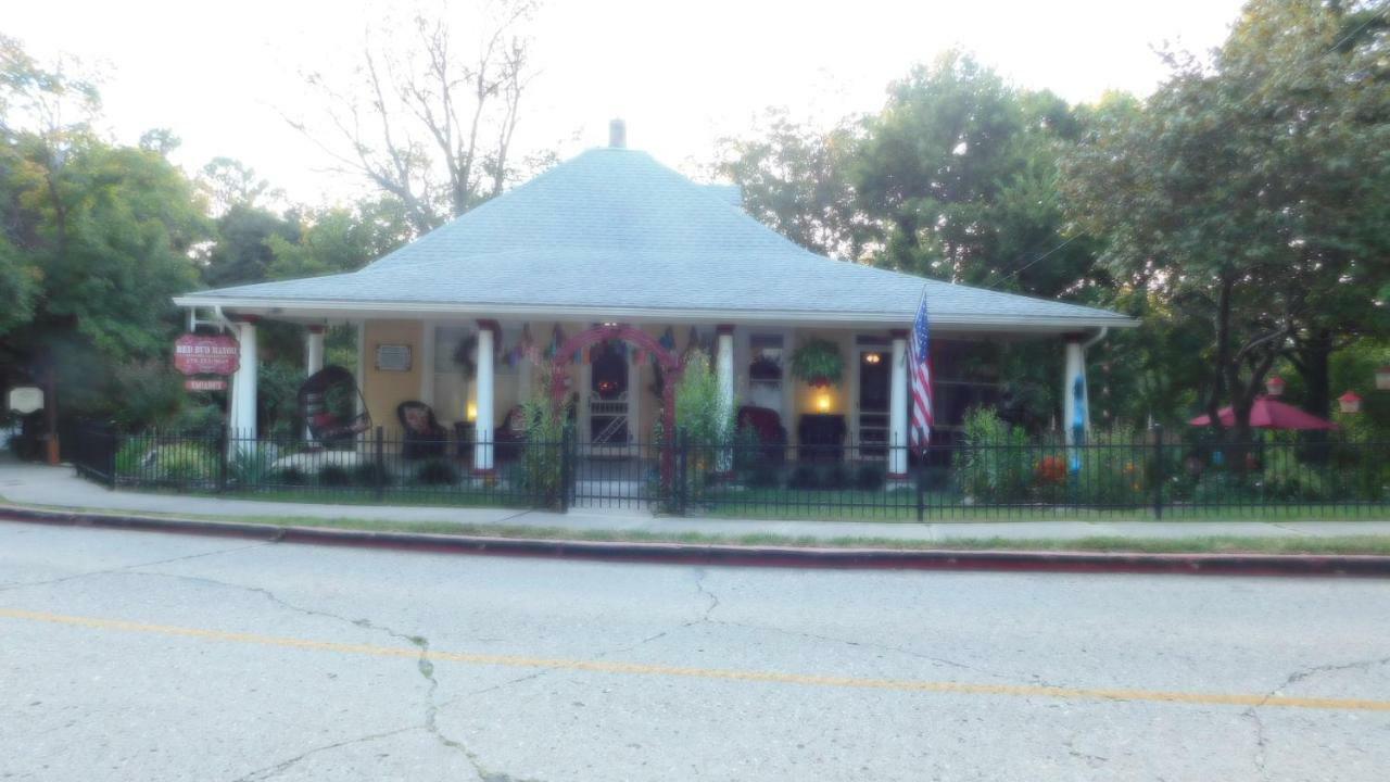 Red Bud Manor Inn Eureka Springs Buitenkant foto