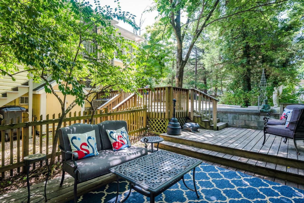 Red Bud Manor Inn Eureka Springs Buitenkant foto